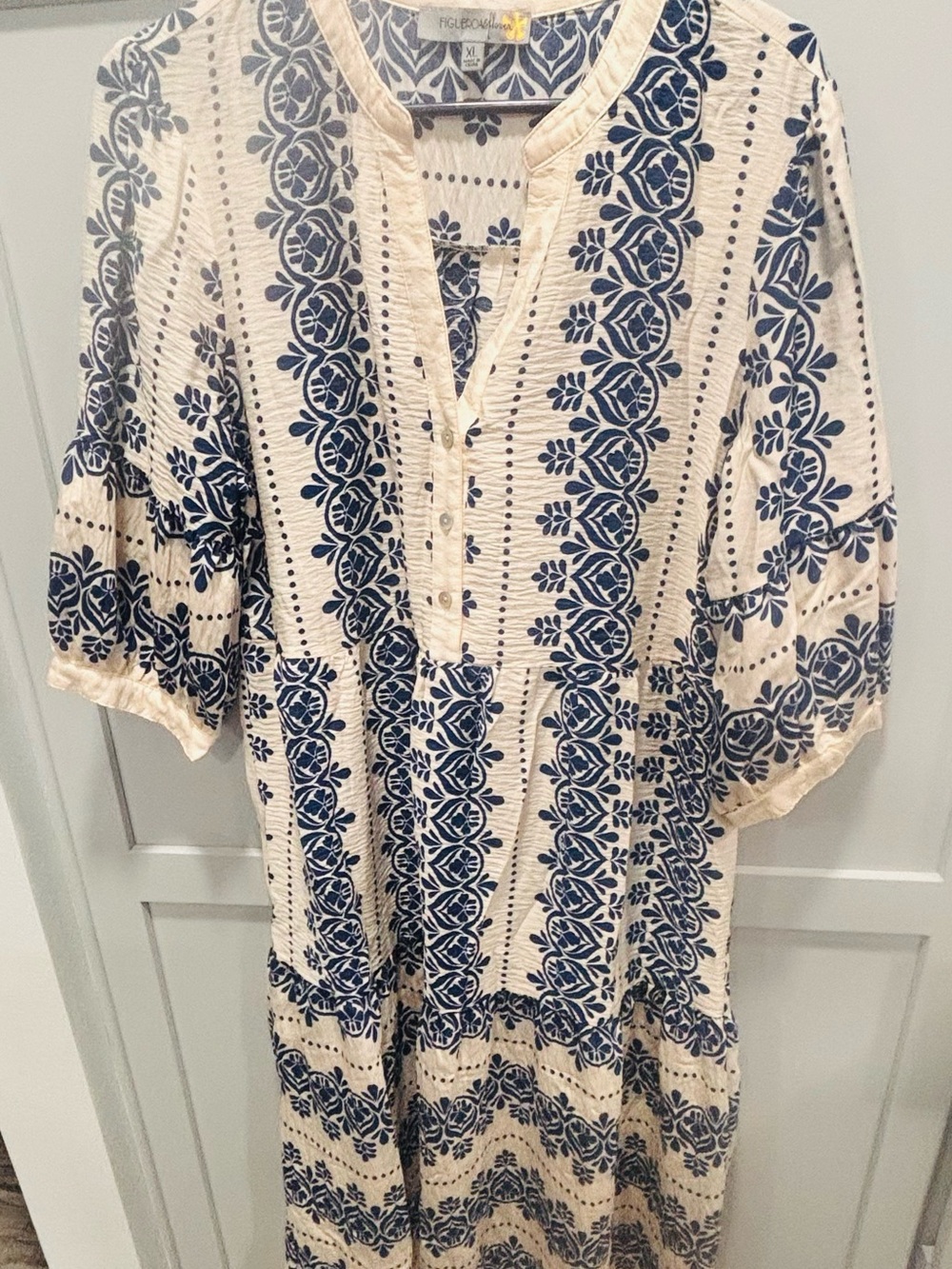 Figueroa & Flower 
Midi Dress Size XL - Picture 2 of 9